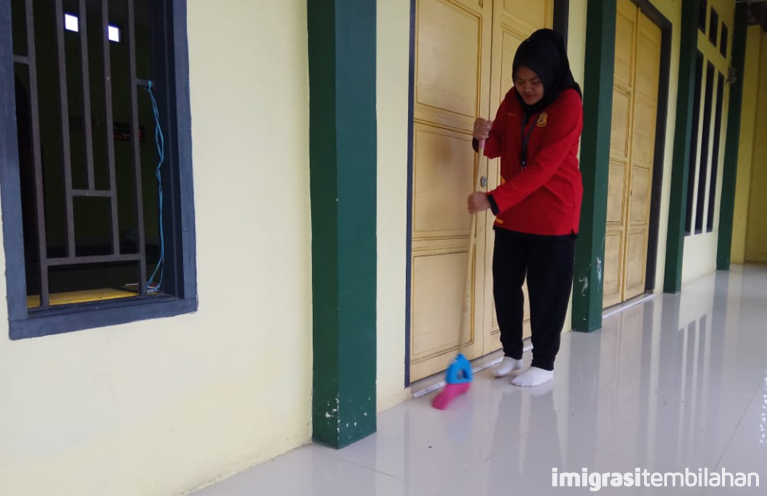Bakti Sosial Kantor Imigrasi Tembilahan Jelang Hari Bhakti Imigrasi ke-70